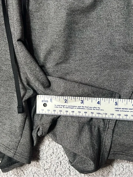 Nike Dri Fit Women's Grey Active Shorts with Foldable Logo Waistband Sz S - Picture 7 of 7